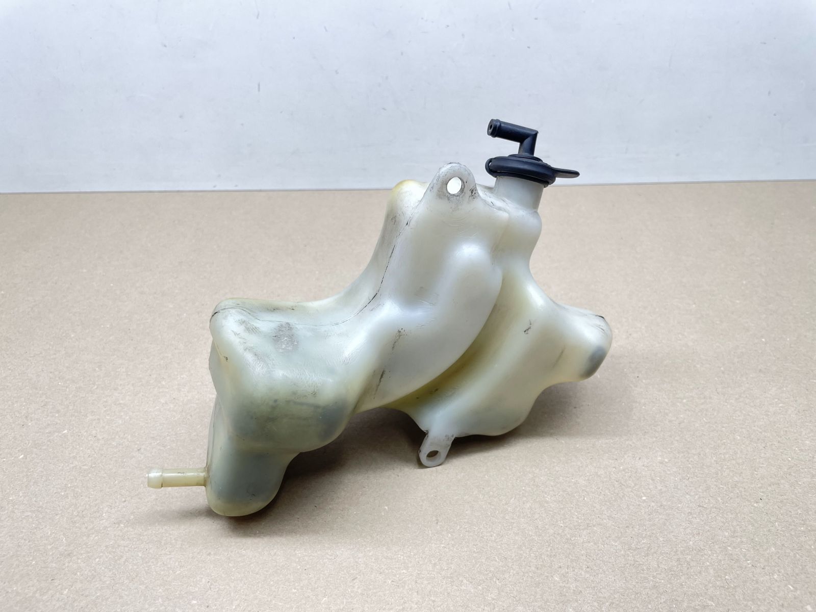 Honda CBR 1000 F SC21 - Wassertank Kühlwasserbehälter Ausgleichbehälter (118-24)