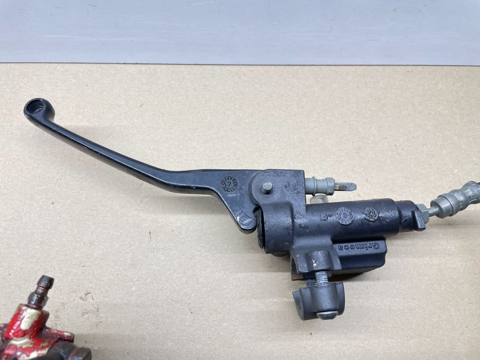 MBK Nitro 50 - Bremse vorne Brembo Bremszange Grimeca Bremspumpe (84-3)