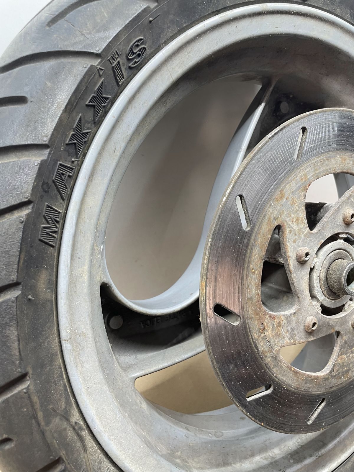 Piaggio TPH 50 - Vorderrad Reifen Felge vorne wheel (84-7)