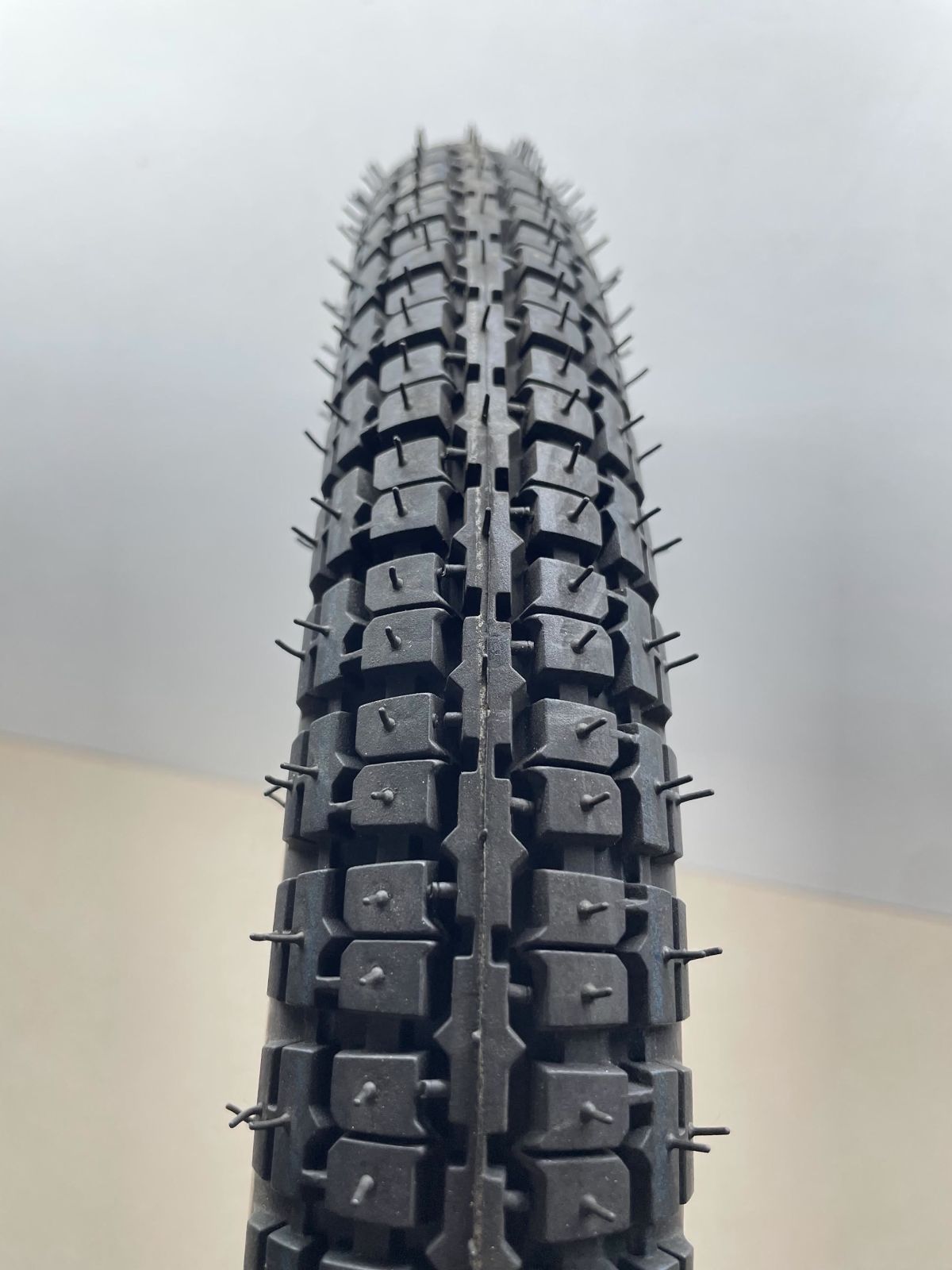 Kenda Reifen K260 4PR TT 2.25 -16 31L Mantel Mofa Hercules KTM Zündapp (94-R14)