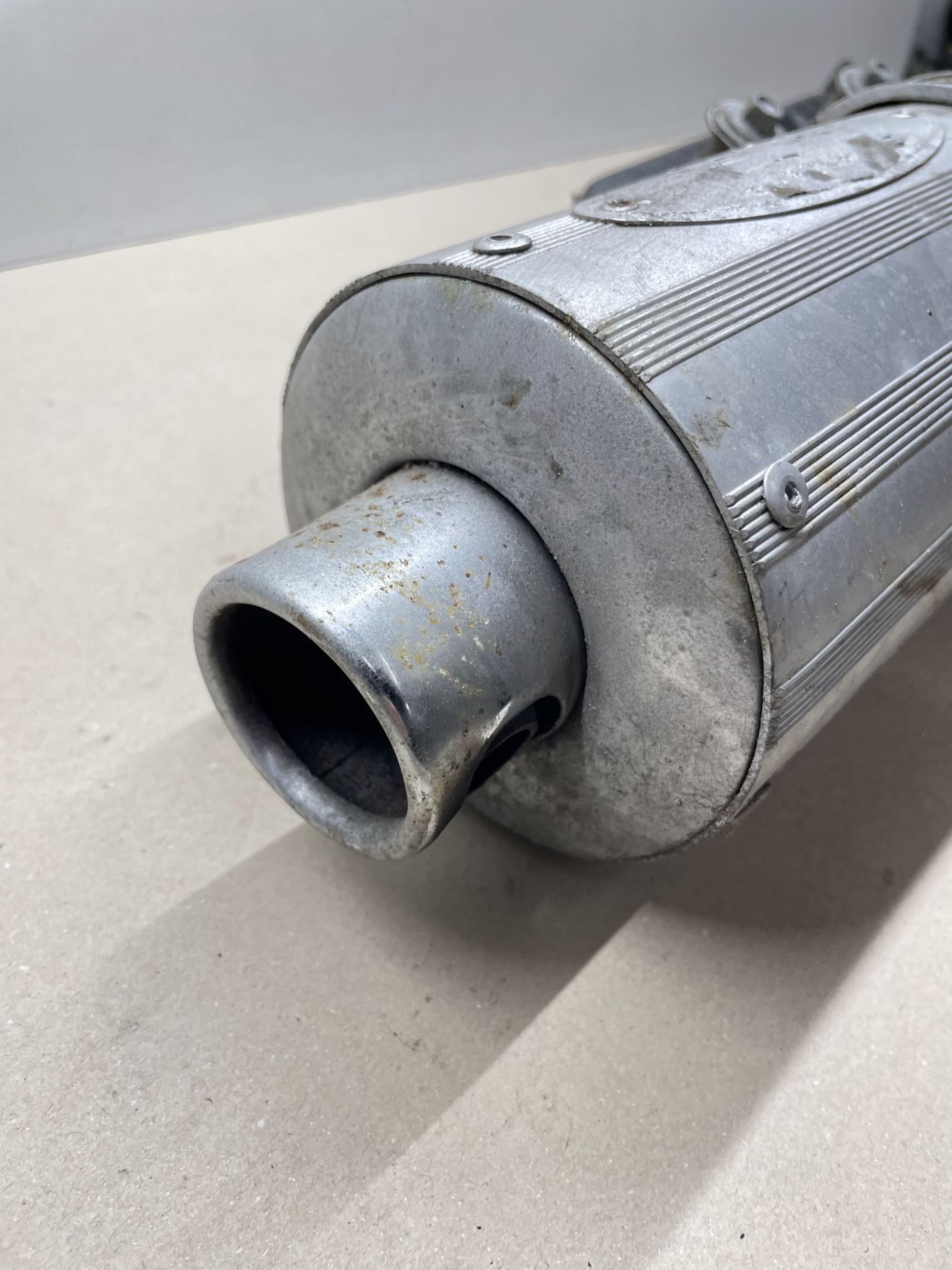 Ering / Baotian BT49QT-7 original Auspuff exhaust (102-14)