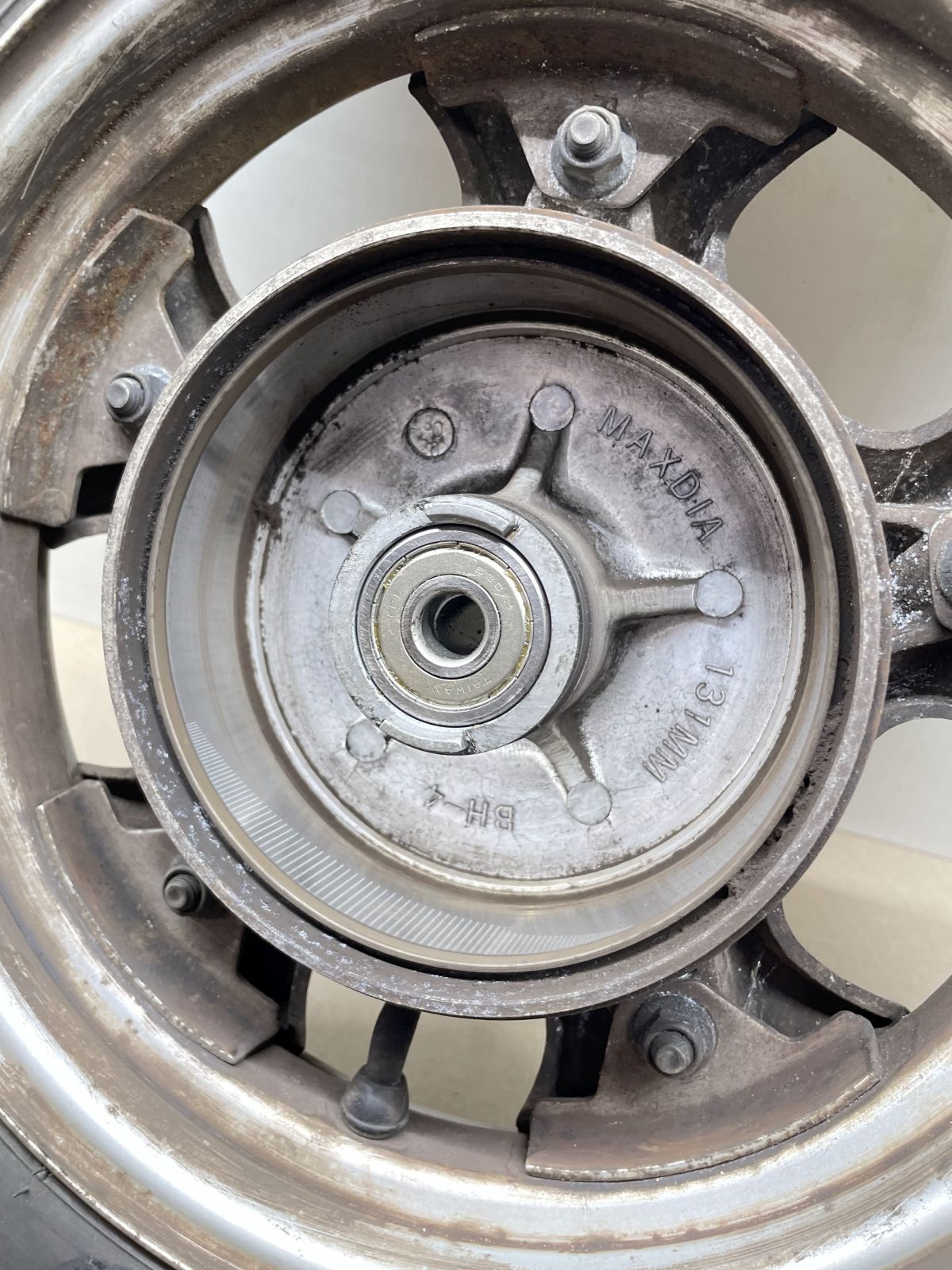 Yamaha Cygnus XC 125 - Vorderrad Reifen Felge vorne front wheel (74)