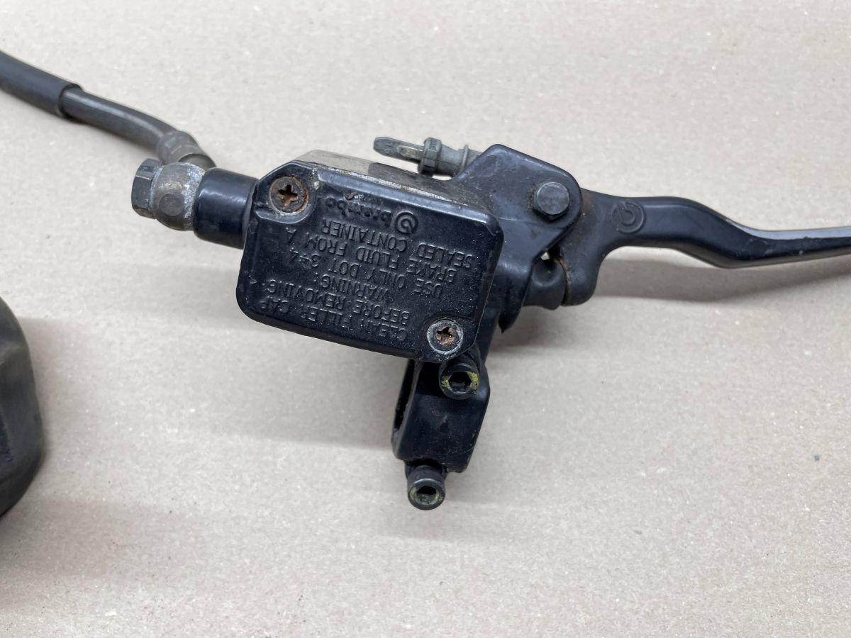 Piaggio X9 250 - Bremse vorne rechts komplett Bremspumpe Bremszange Leitung (75)