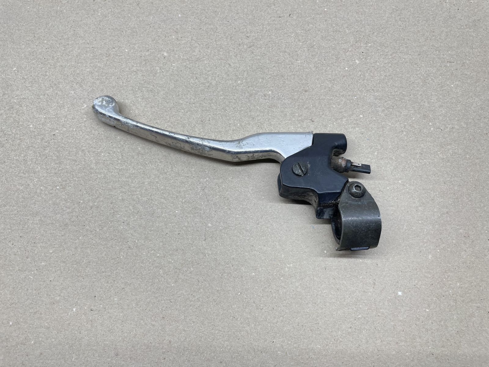 Aprilia Gulliver 50 - Bremsarmatur links Bremshebel Bremse Hinterrad Lenker (76)