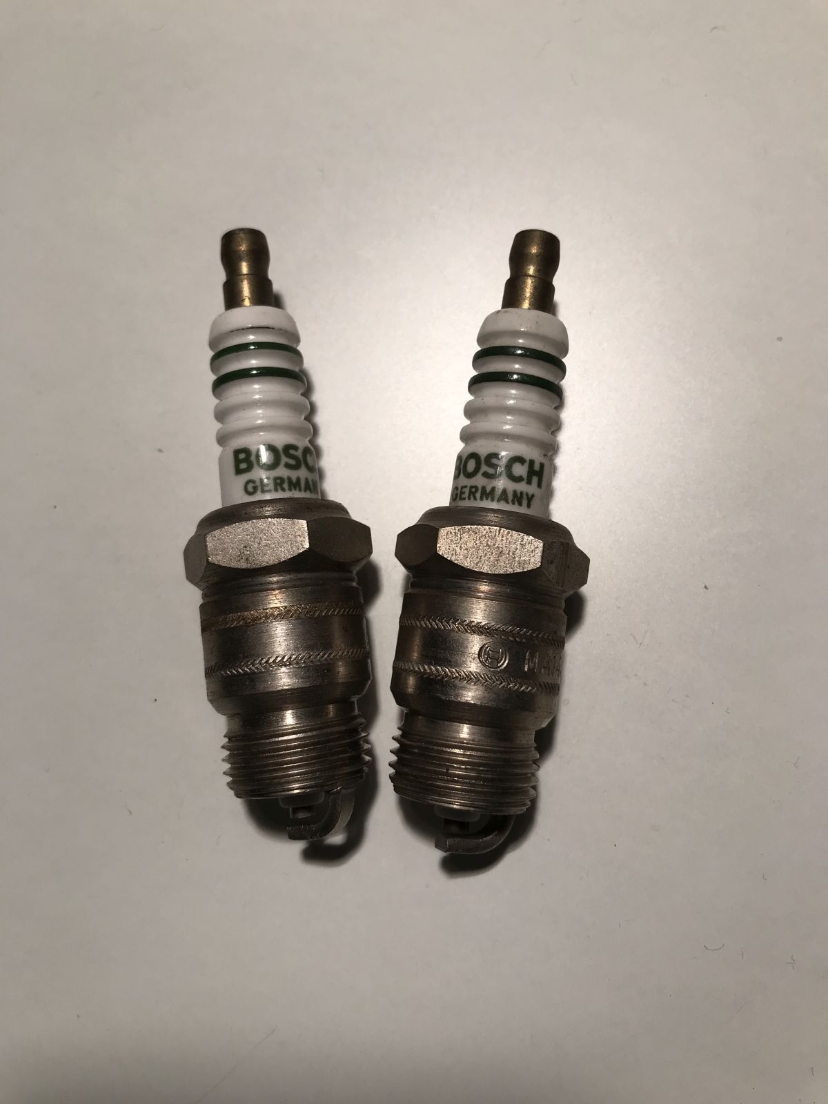2x Bosch Zündkerze MA145T7 Spark Plug Tennplugg Z25