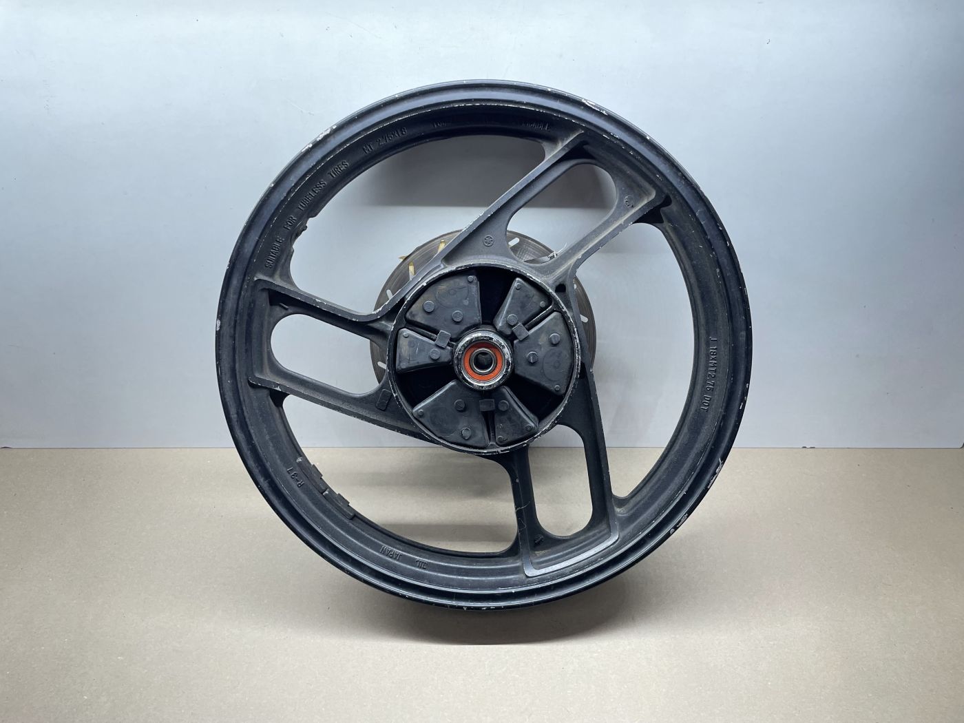 Yamaha FZ 400 FZ 600 - Felge hinten 18 X 2.75 R-37 Hinterrad Reifen Felge (118-V)