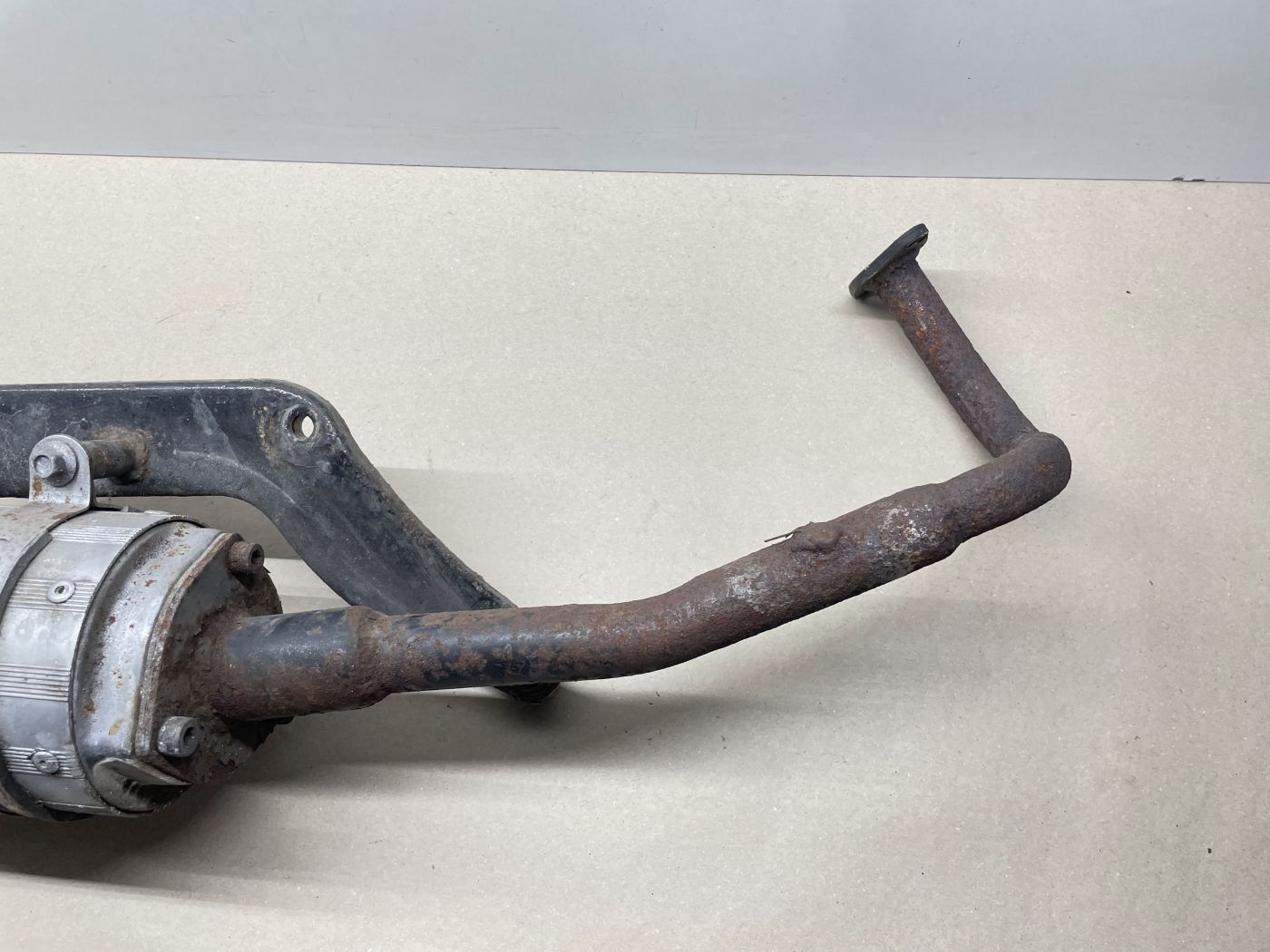 Ering / Baotian BT49QT-7 original Auspuff exhaust (102-14)