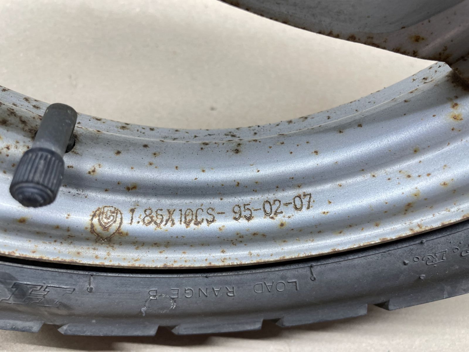 Itteco Shark TR50 - Vorderrad Reifen Felge vorne front wheel  (72-1)