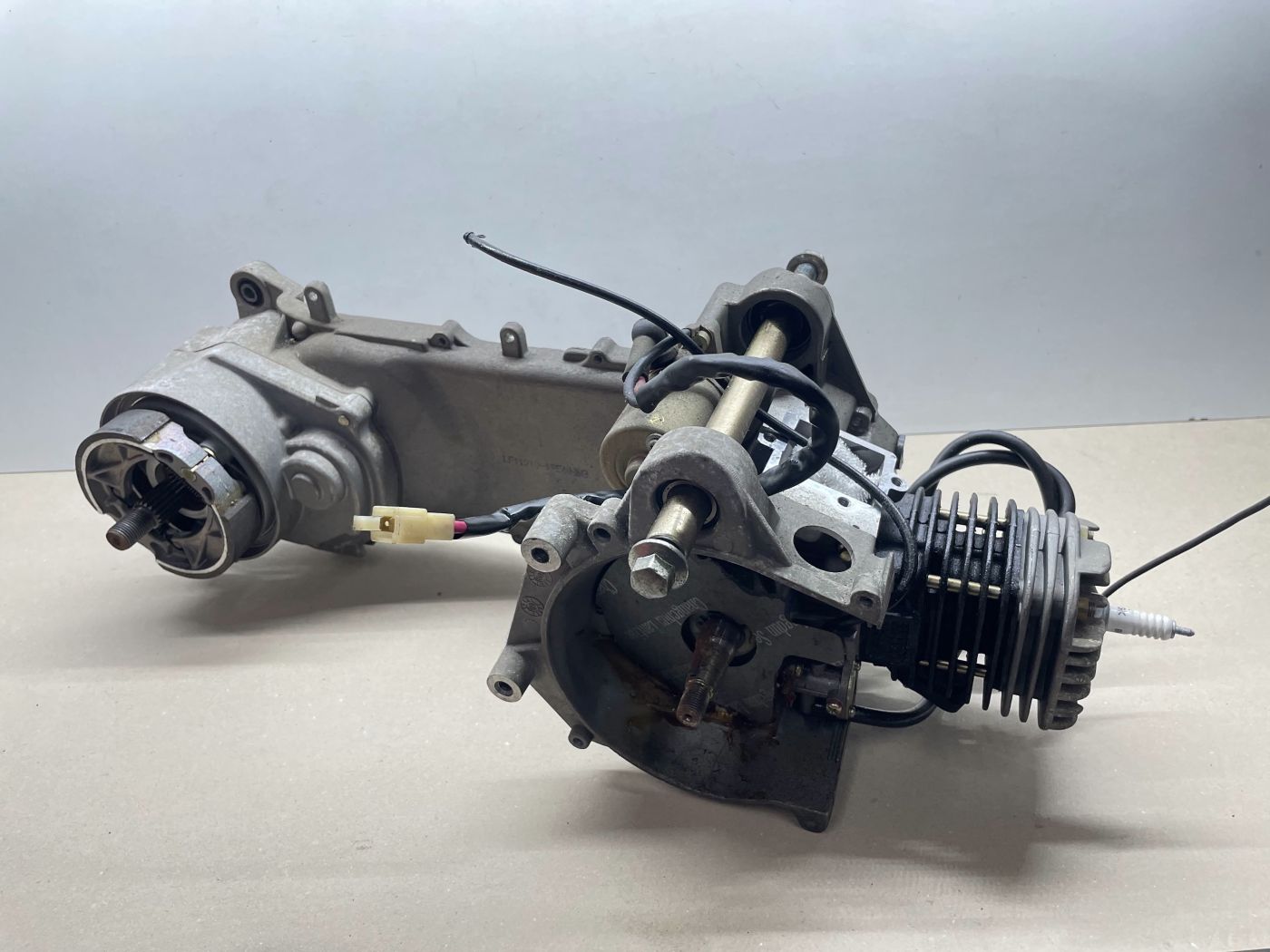 Lifan S-Ray 50 - Motorblock Zylinder Getriebe Kurbelwelle (102-12)