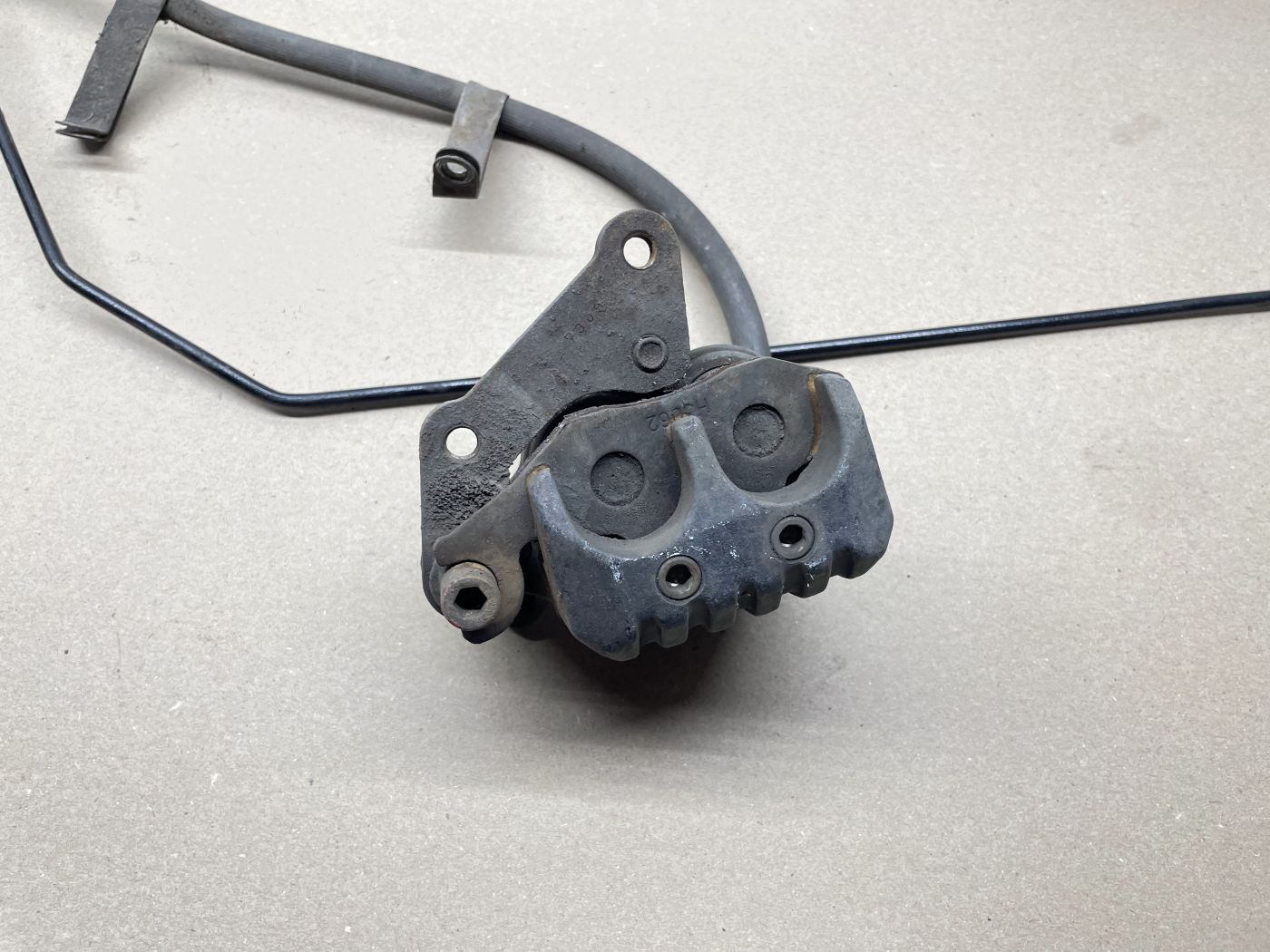 Piaggio Beverly 125 - Bremse hinten Bremszange Bremsleitung brake (110)