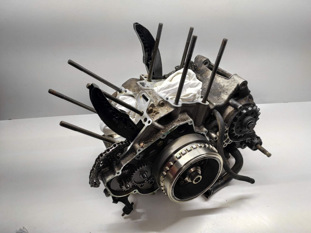 Aprilia Caponord ETV 1000 ABS - Motorblock Motor Kurbelwelle Getriebe