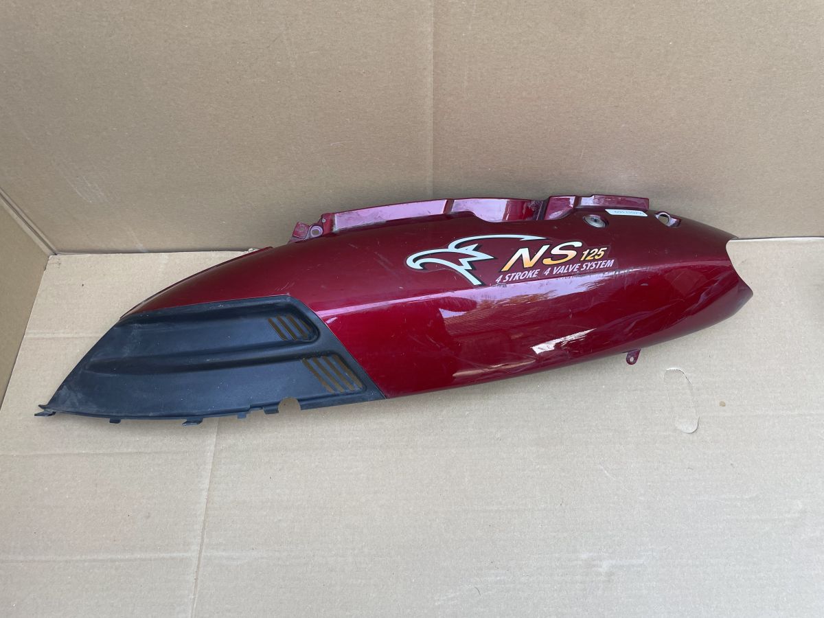 Daelim NS 125 - original Seitenteil links Verkleidung Abdeckung fairing (102-V-RO)