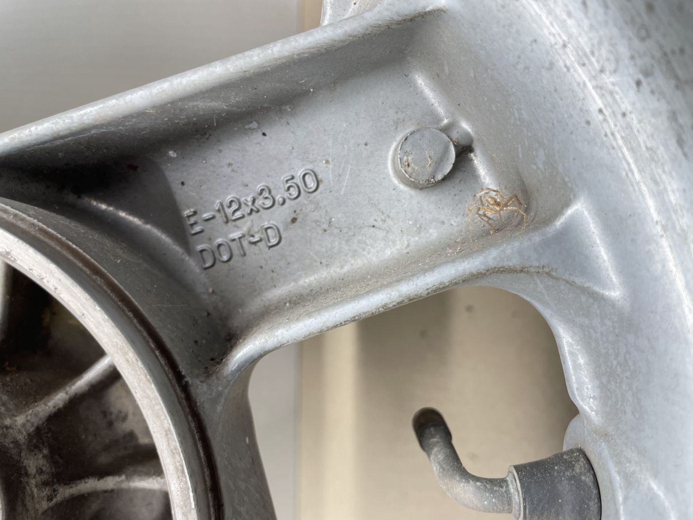 Malaguti F15 - Hinterrad Reifen Felge hinten wheel (109-38)