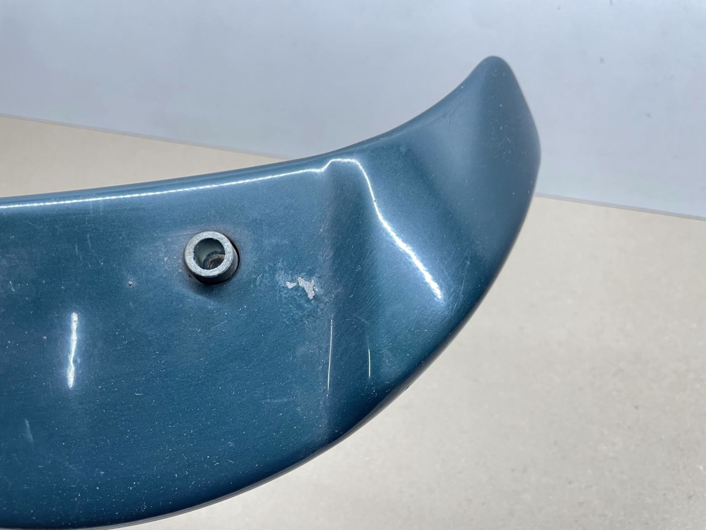 Aprilia Leonardo 125 - Heckspoiler Haltergriff Sozius Spoiler Verkleidung  (109-1)