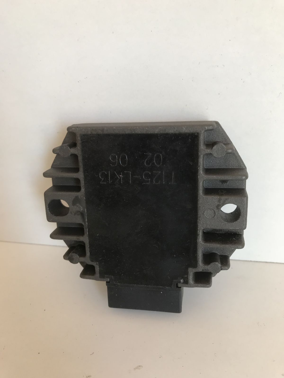 Vespa ET4 (ZAPM19), LX125-150, LXV125-150 - Original Gleichrichter NEU ! (P4)