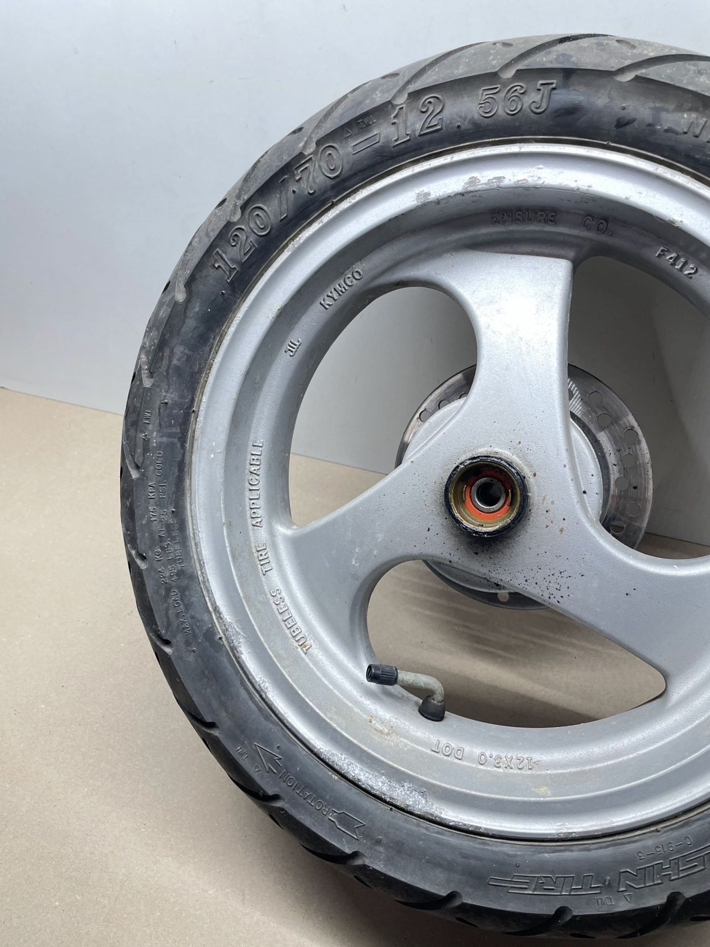 Kymco KB 50  - Vorderrad Reifen Felge vorne wheel (117)