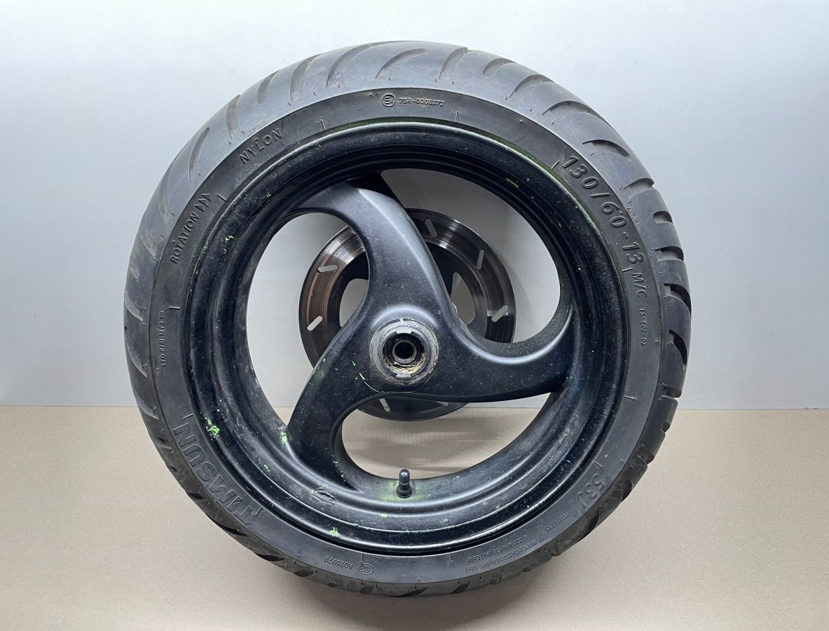 Piaggio NRG 50 - Vorderrad Reifen Felge vorne wheel (65-1)
