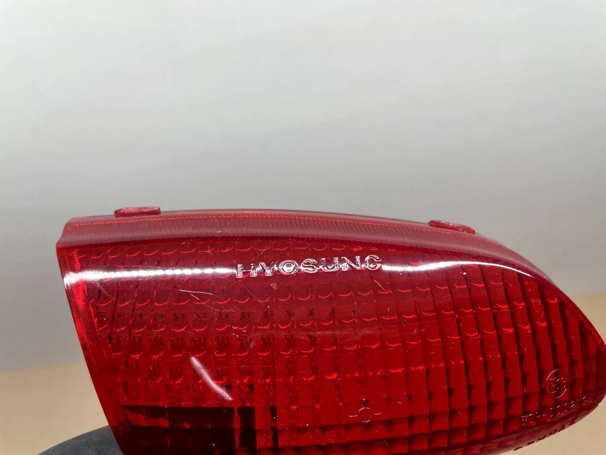 Hyosung GPS 125 - Rücklichtglas links 35812HF4500 Bremslicht NEU  (G5)