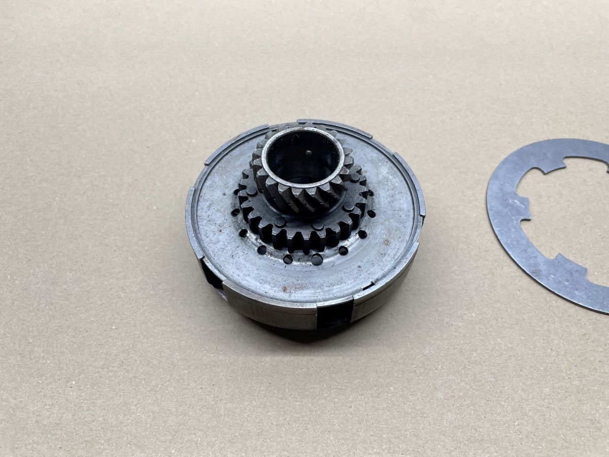 Vespa PX 80, P80e, P80X -  Kupplung 20 Zähne Ritzel Korb Motor (86)