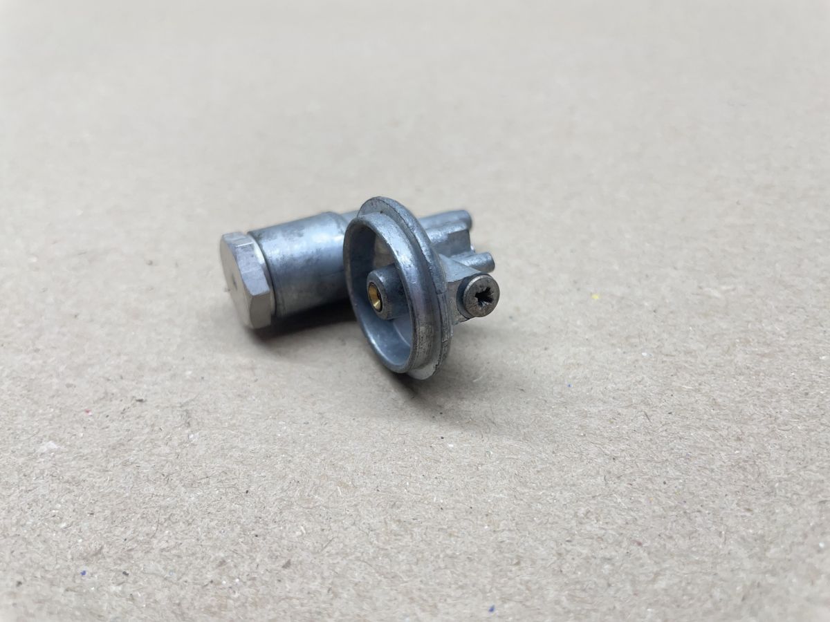 GURTNER DECKEL VERGASER NEU - Mobylette Motobecane Peugeot carburetor (39-33)