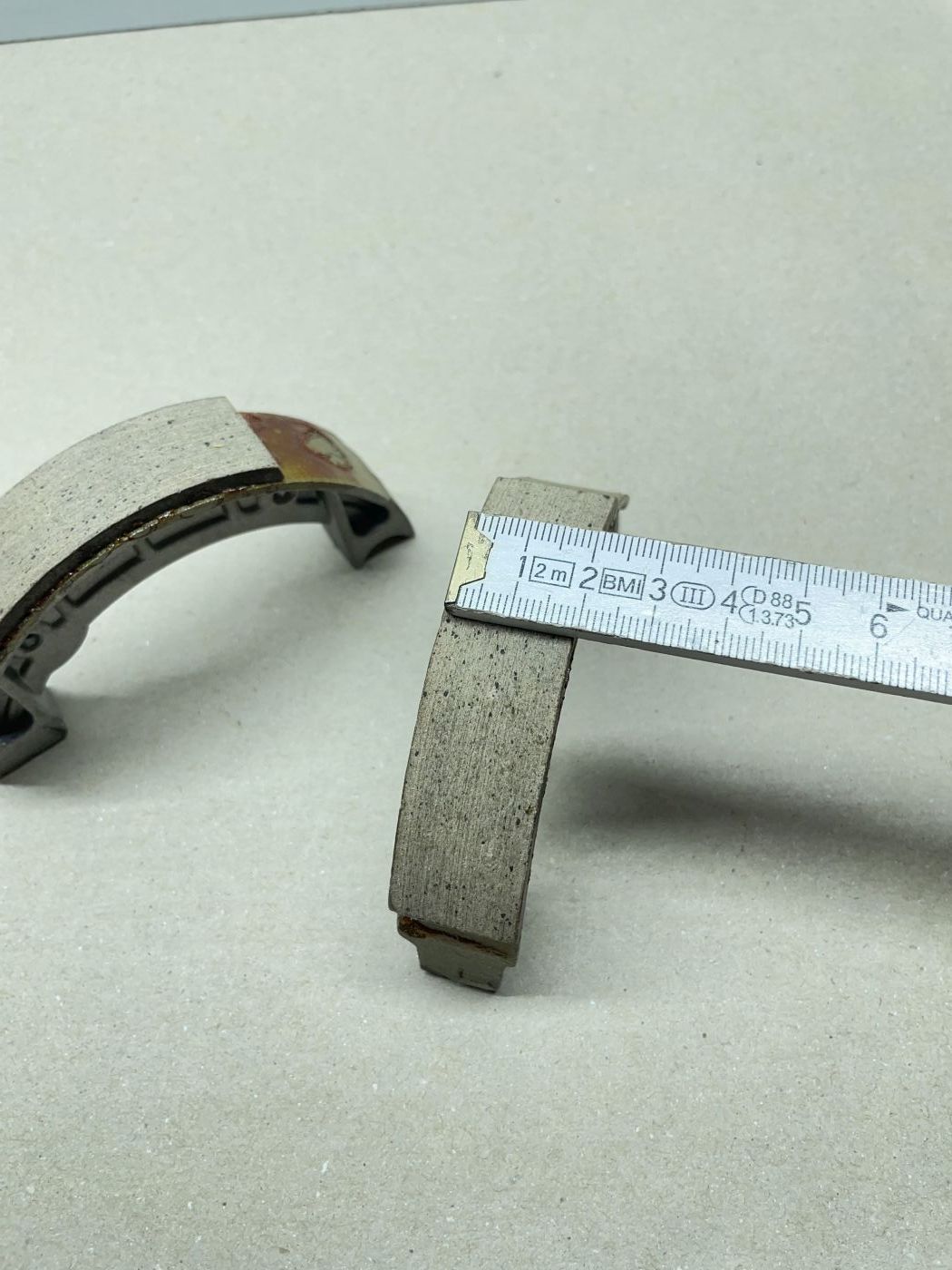 Bremsbacken 100mm x 20mm NOS Hercules Kreidler Zündapp KTM Mofa Moped (39-75R)