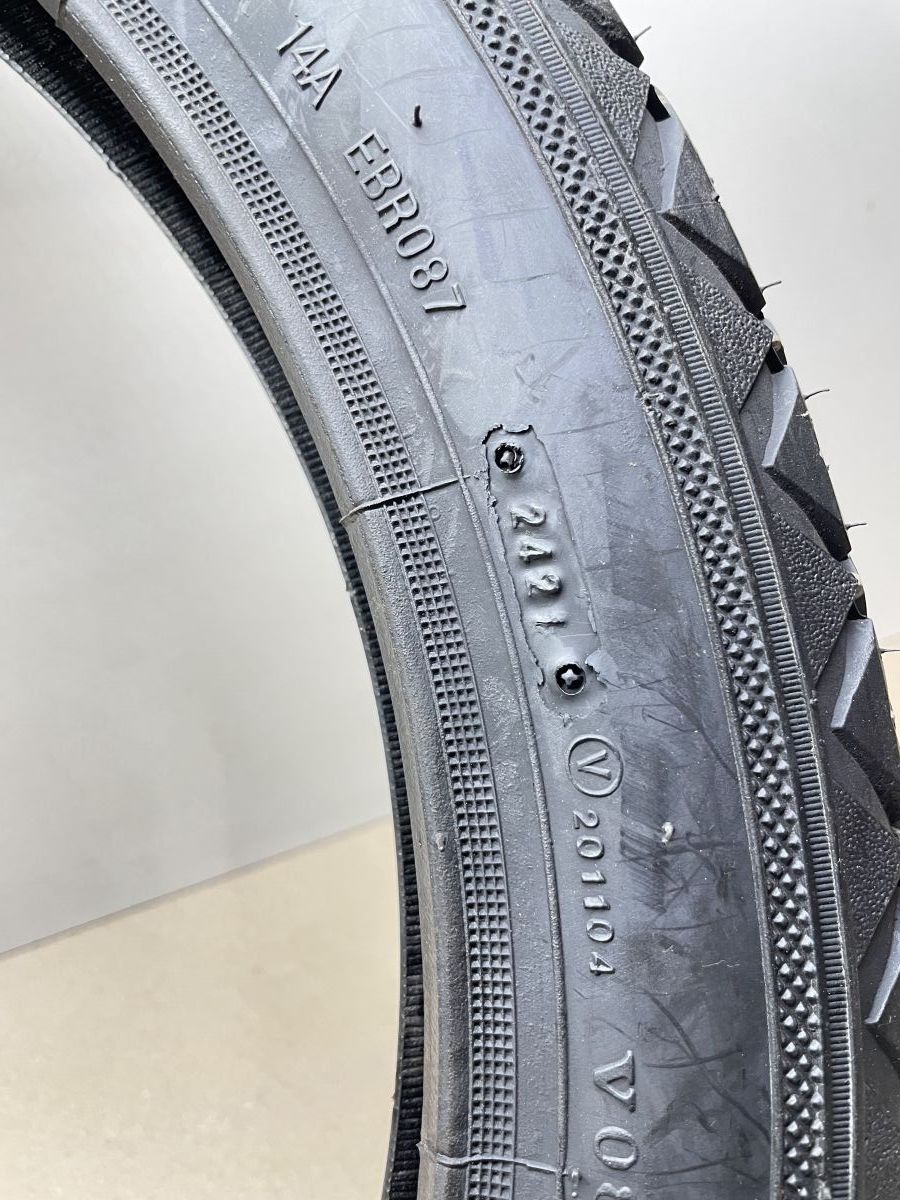 Vee Rubber Reifen - VRM 087 2 3/4-17 TT 46J  Mofa Moped 17 Zoll Mantel (94-R17)