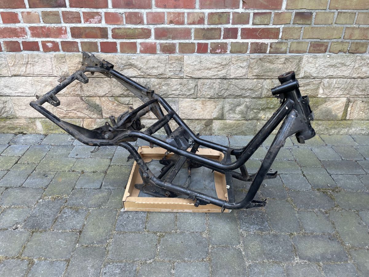Piaggio X9 250 - Fahrzeugrahmen mit Papiere Gestell Rahmen (75)