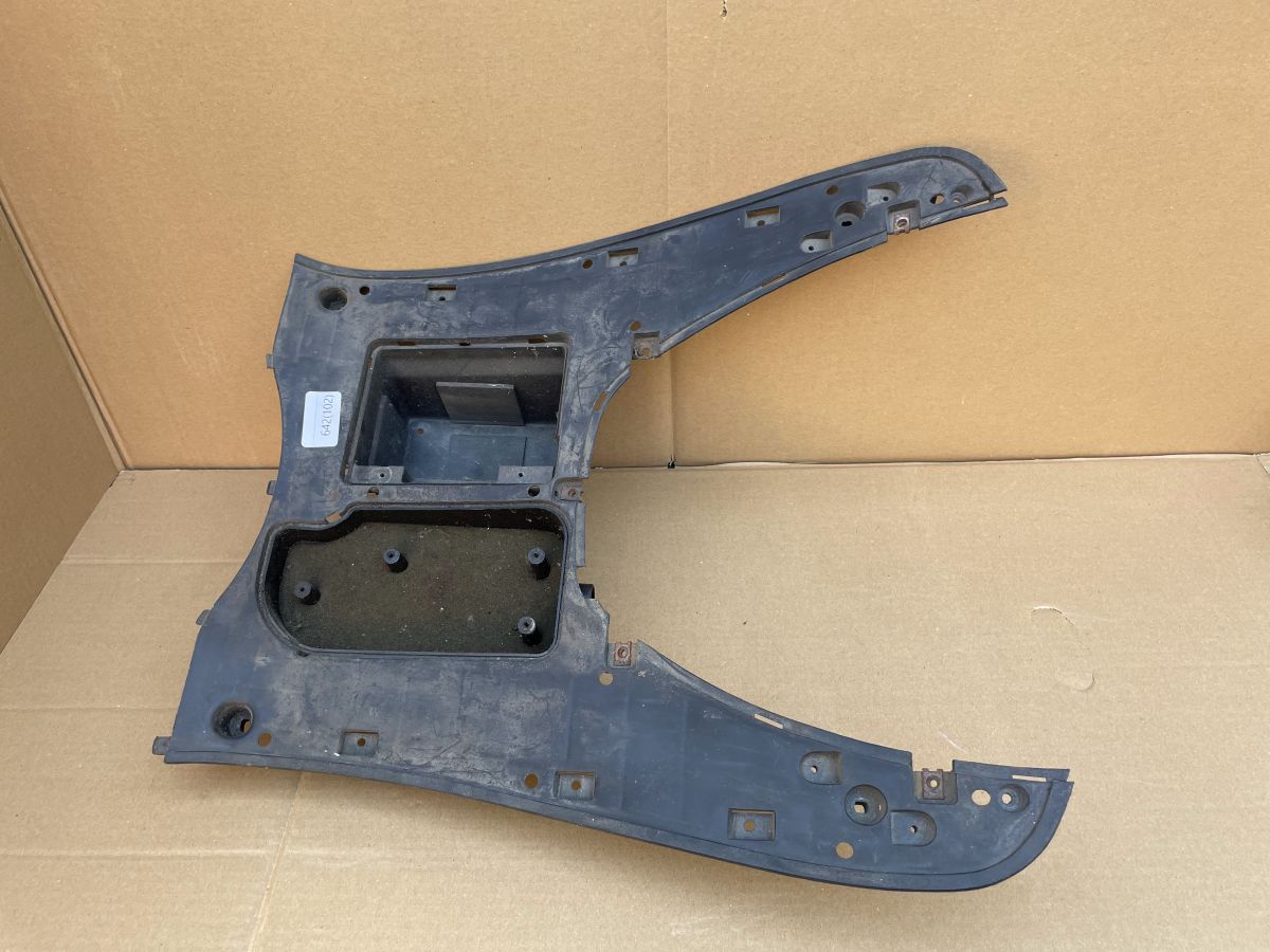 Daelim Otello SG 125 - Trittbrett Fußablage Innenraum Abdeckung fairing (102-V-RO)