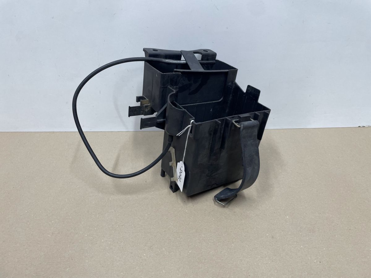 Honda CBR 1000 F SC24 - Batteriefach Batteriekasten Verkleidung fairing (118-11)