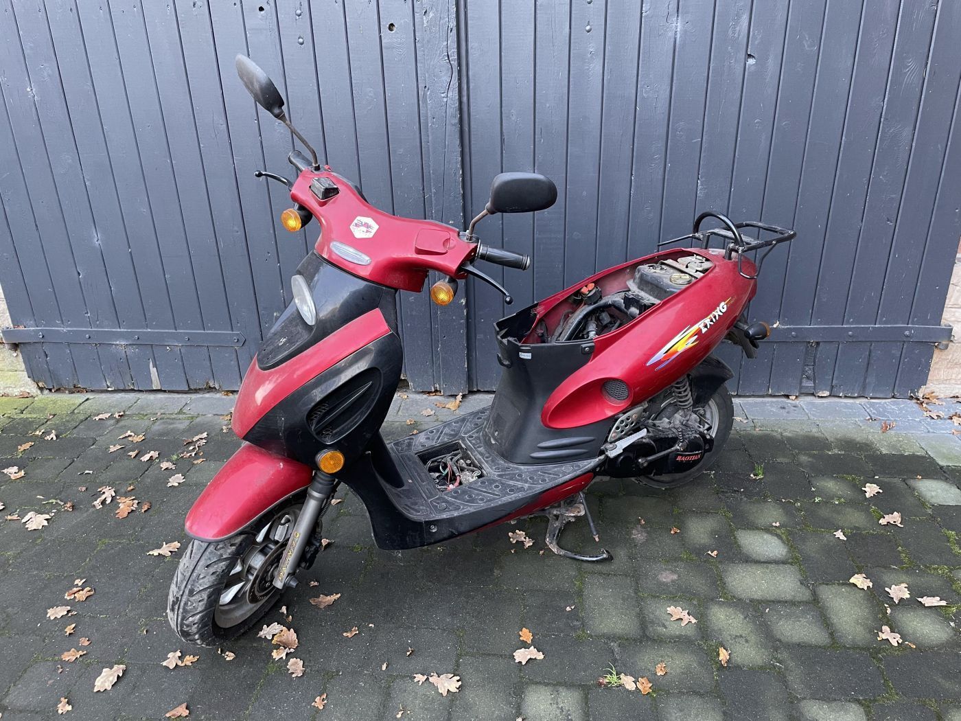 Ering / Baotian BT49QT-7 Trittbrett Fußablage Abdeckung Verkleidung (102-14)