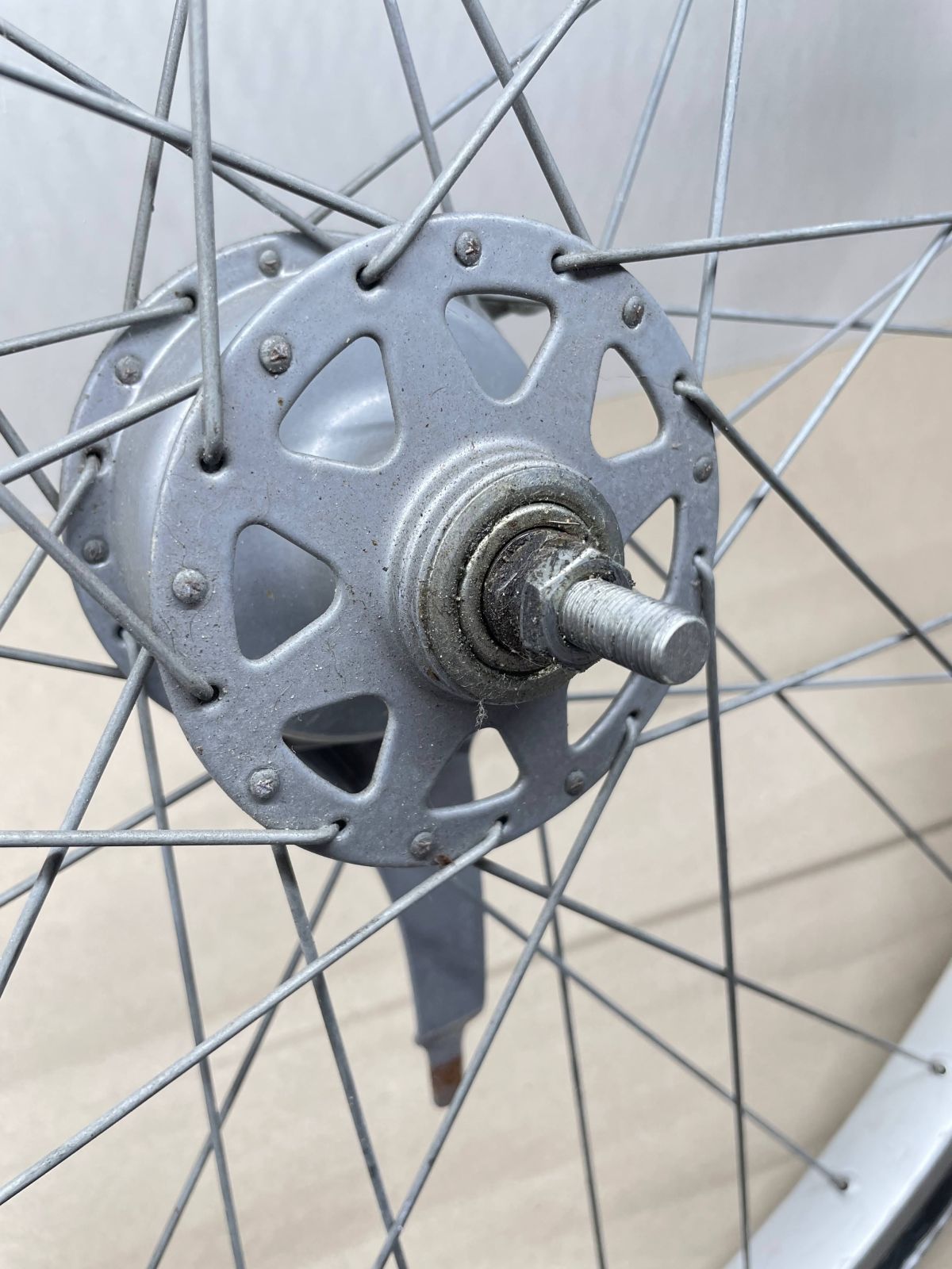 Spartamet - original ALU Vorderrad Reifen Felge vorne Bremse Saxonette (83-21)