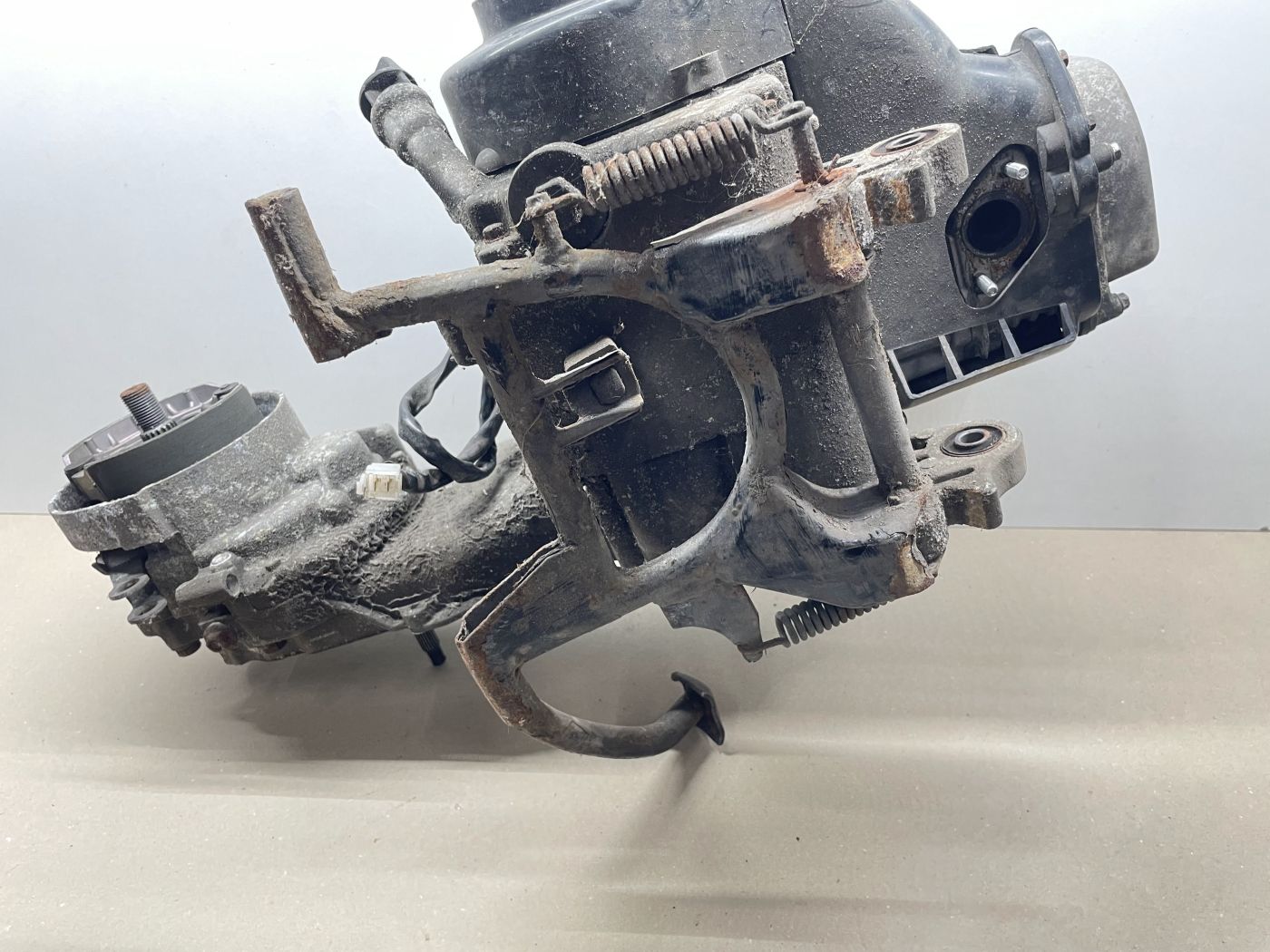 Ering / Baotian BT49QT-7 Motorblock Zylinder Getriebe Kurbelwelle (102-14)