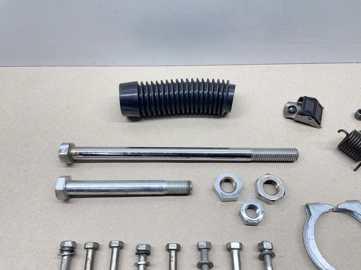 Mofa Moped Teile NOS - Bolzen Schraube Feder Lagerschale etc. Hercules KTM (39-49R)