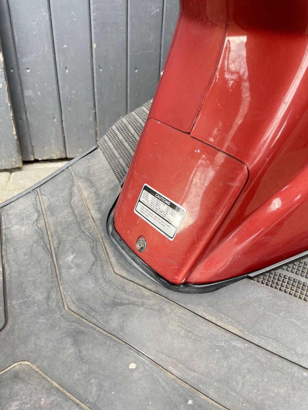 Kymco KB 50 - Serviceklappe Deckel Abdeckung Innenraum Verkleidung fairing (117)