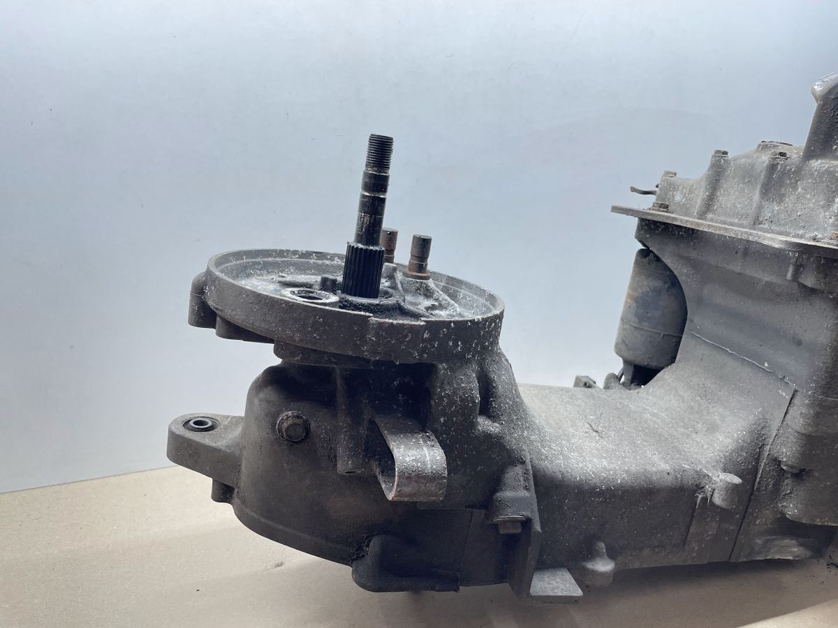 Piaggio X9 250 - Motorblock Kurbelwelle Getriebe Zylinder Anlasser engine (75)