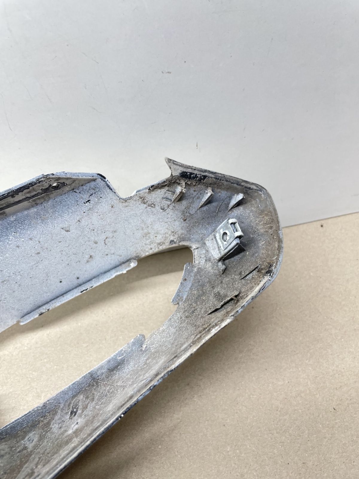 Aprilia SR50 R - Seitenteil rechts Verkleidung Abdeckung Backe fairing (93)