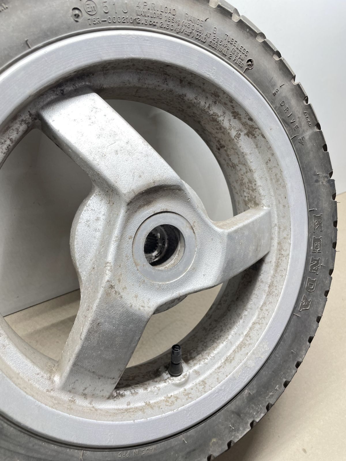 Peugeot New Vivacity 50 2T -  Hinterrad Reifen Felge hinten wheel (90)