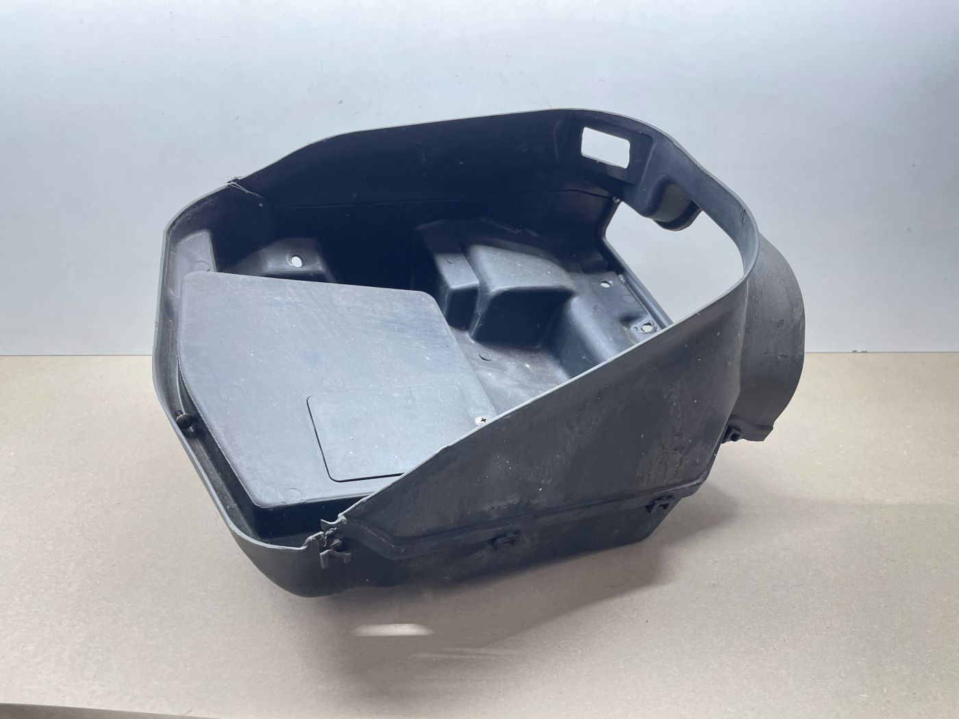 Jonway YY125T Rallox Ranger - Helmfach Staufach Verkleidung fairing (116)