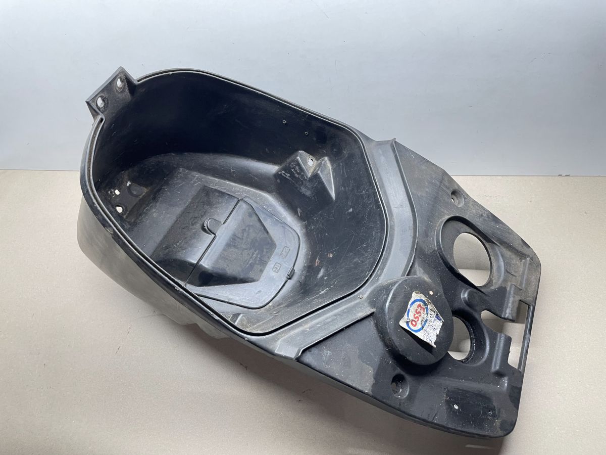 Peugeot TKR Furious 50 - original Helmfach Staufach Verkleidung (89)