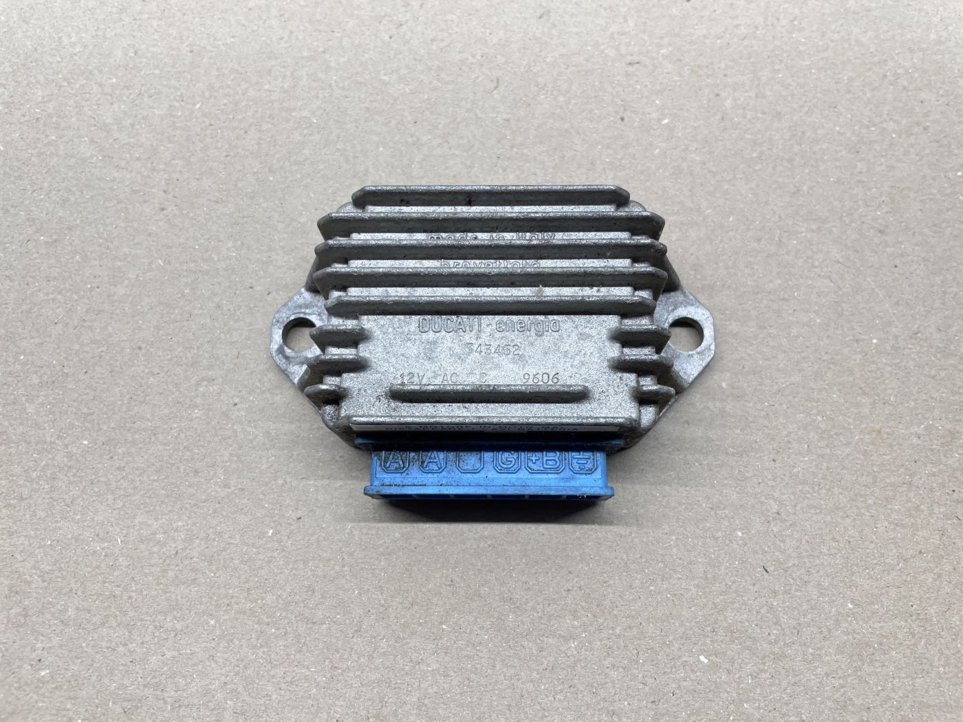 Piaggio NRG 50 - original Ducati Spannungsregler Gleichrichter  (109-8)