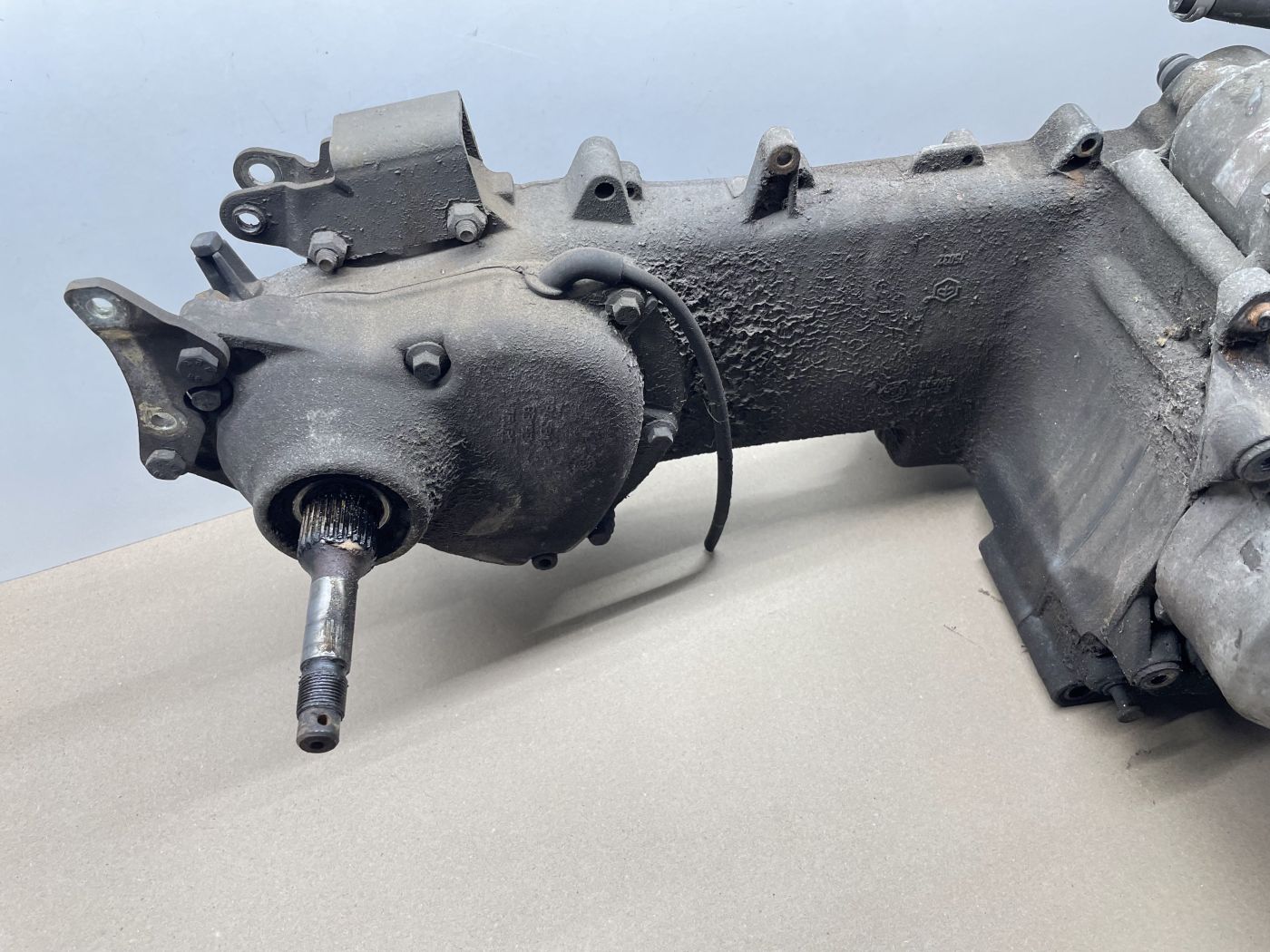 Piaggio Beverly 125 - Motorblock Kurbelwelle Getriebe Zylinder Anlasser engine (110)