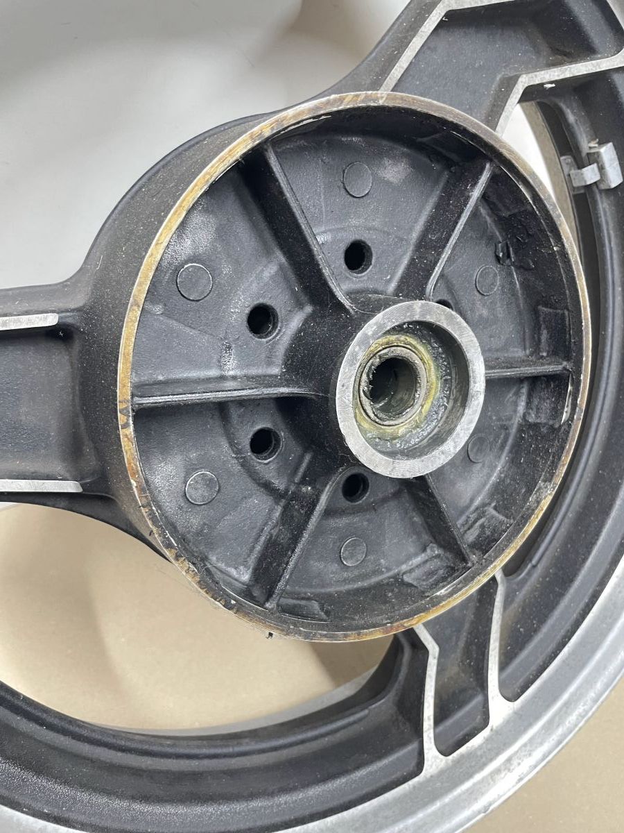 Suzuki GSX 1100 F  - Hinterrad Reifen Felge hinten rear wheel (118)