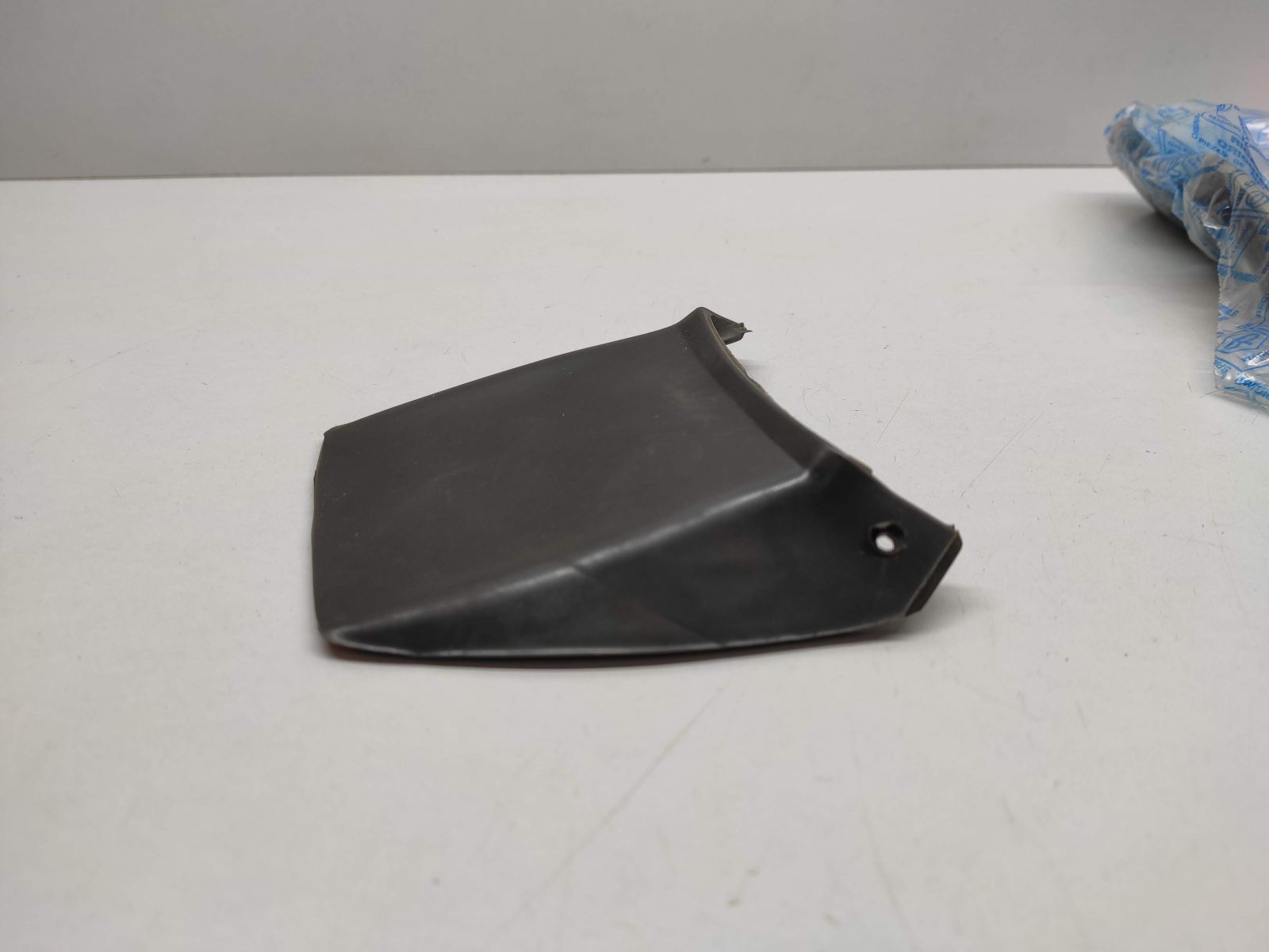 Piaggio Si 50 Mofa - ORIGINAL Spritzschutz Gummi 269208 NEU Schutzblech  (E10)
