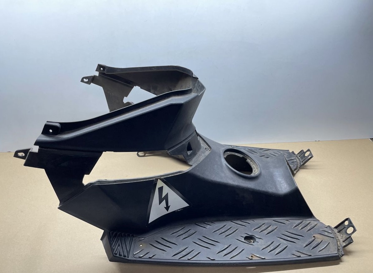 Peugeot Speedfight 3 4T 50 - Trittbrett Fußablage Innenraum Verkleidung  (87)