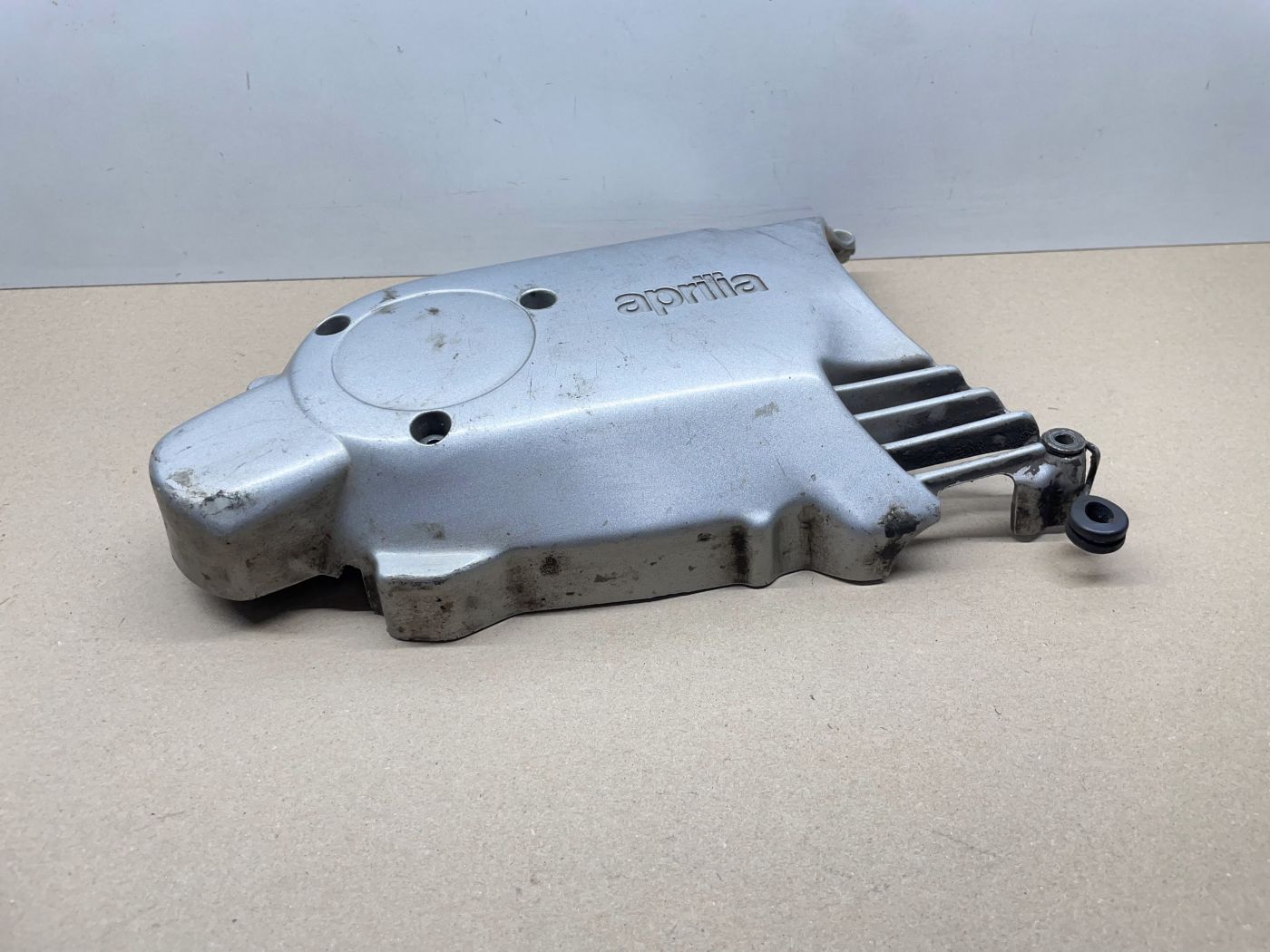 Aprilia Leonardo 125 - Abdeckung Variomatikdeckel Motordeckel Verkleidung (109-1)