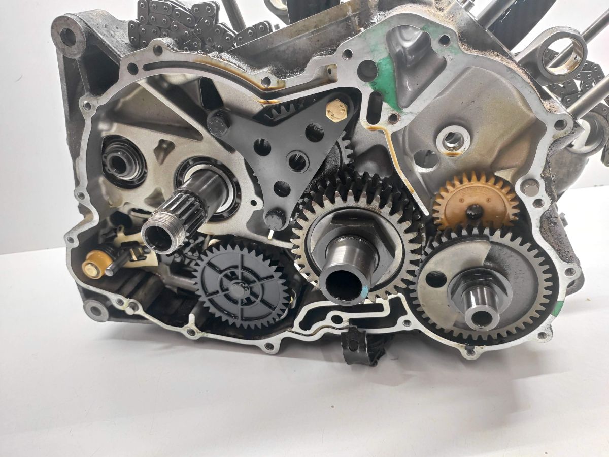 Aprilia Caponord ETV 1000 ABS - Motorblock Motor Kurbelwelle Getriebe
