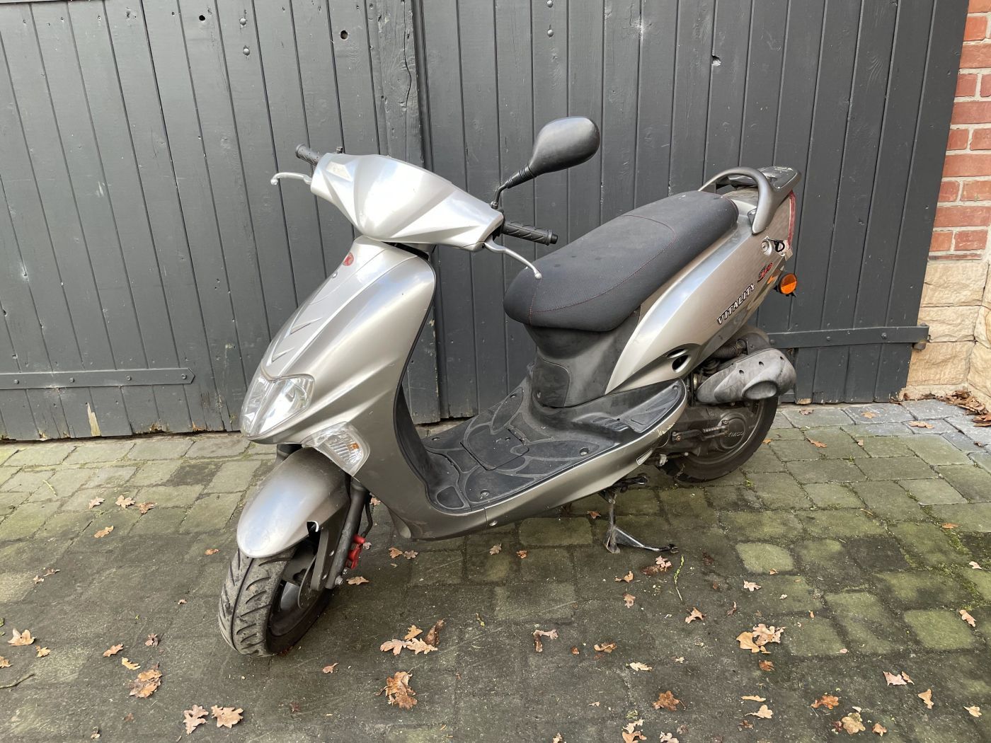 Kymco Vitality 2T - Verkleidung unten links Seitenteil Abdeckung fairing  (108)