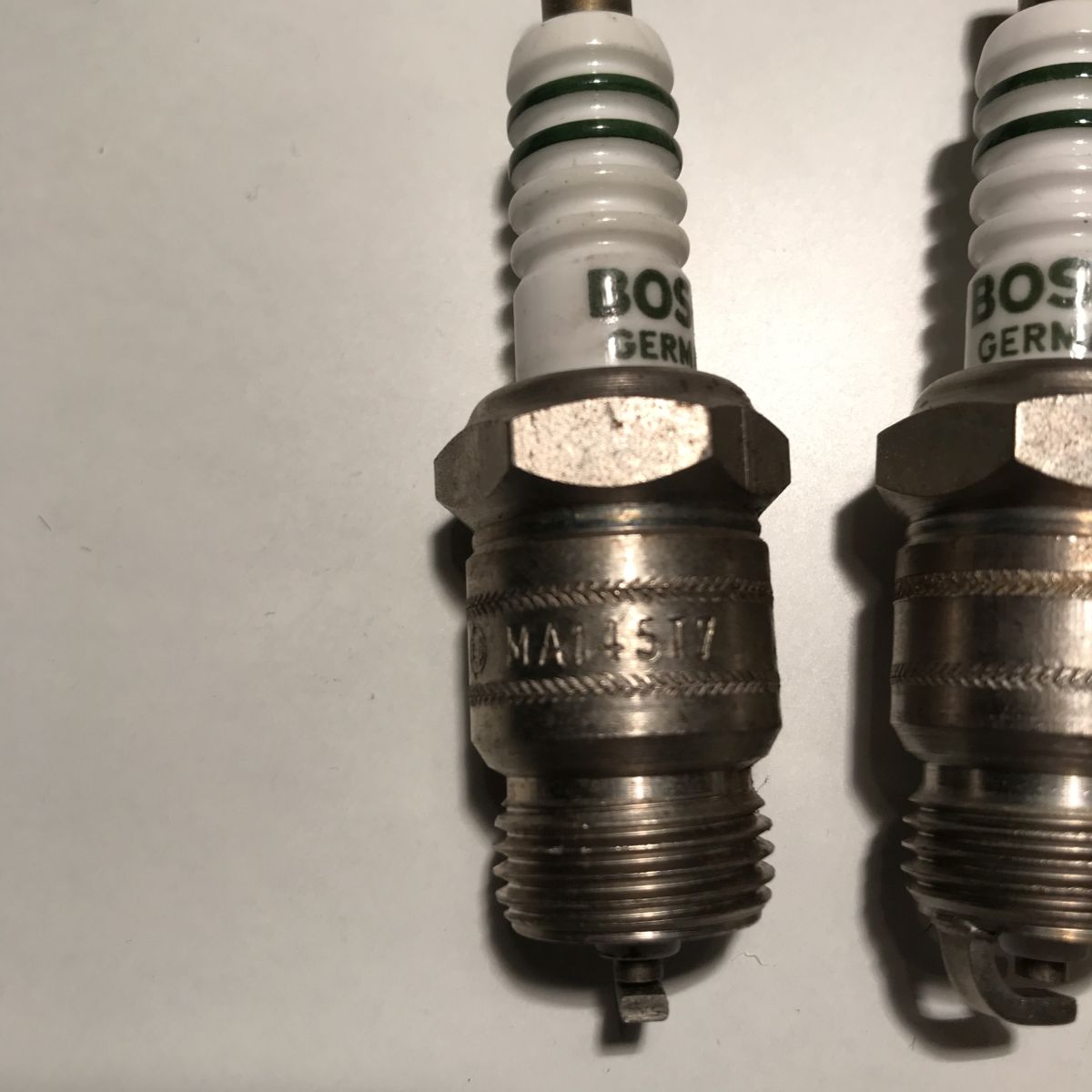 2x Bosch Zündkerze MA145T7 Spark Plug Tennplugg Z27