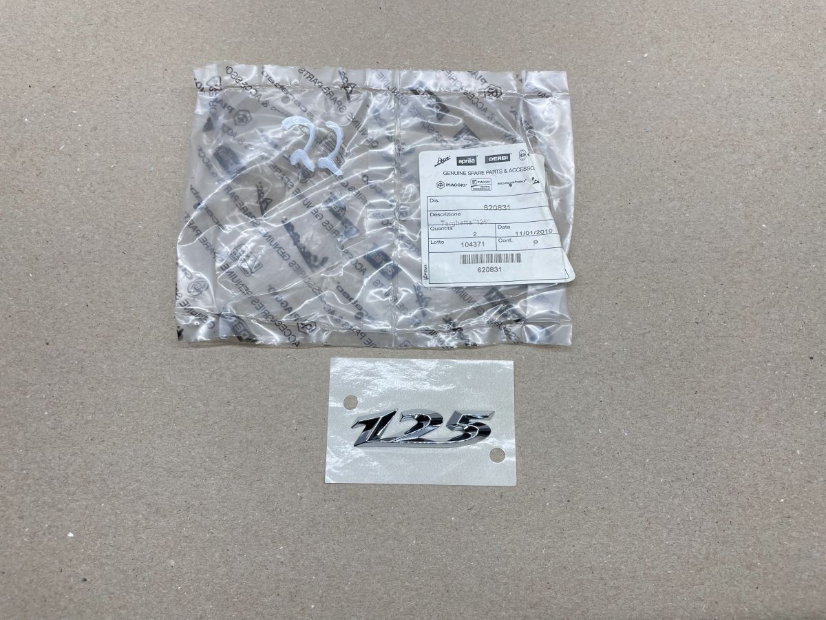 Piaggio X9 125 - ORIGINAL 125 Logo Emblem Aufkleber Sticker Verkleidung (63)