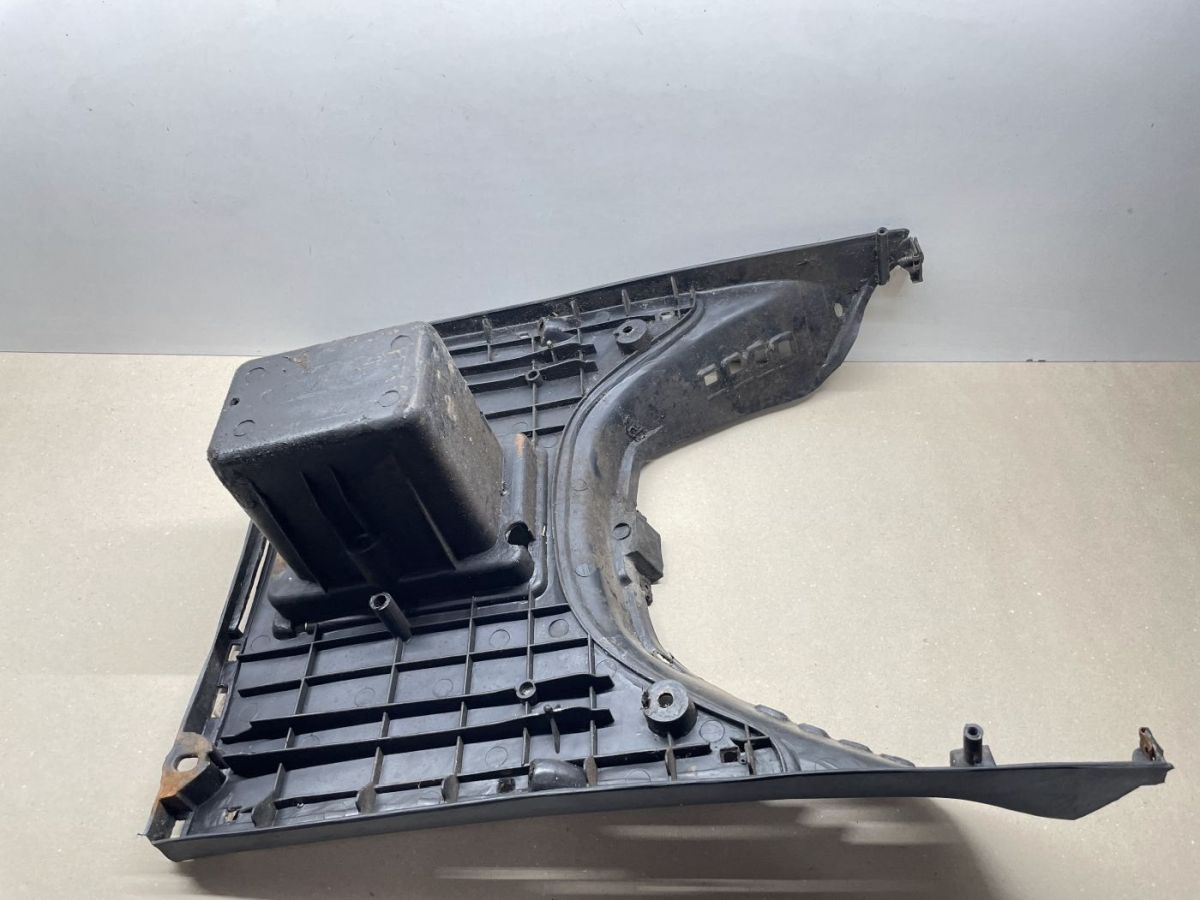 Explorer Spin GE 50  - Trittbrett Fußablage Abdeckung Verkleidung (102-11)